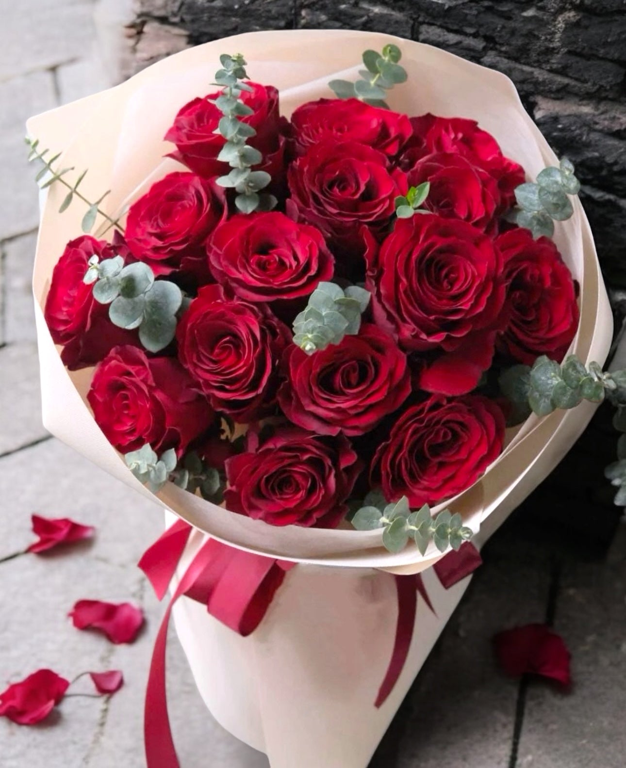 Classic Red Dozen Roses