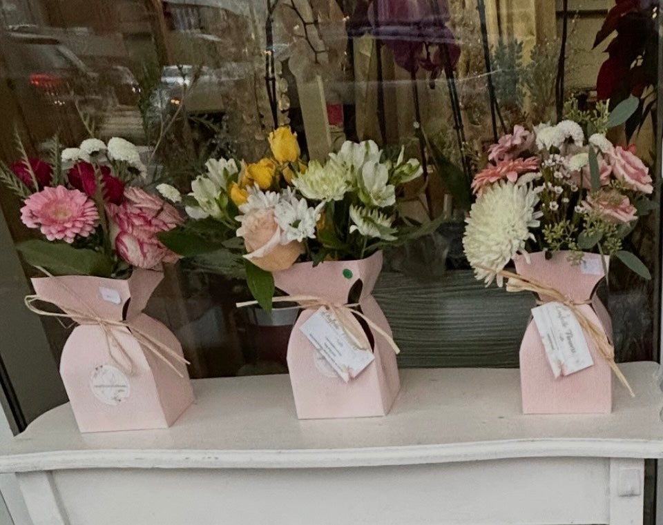 Mini Masterpiece Craft Box Vase Arrangement for your budget
