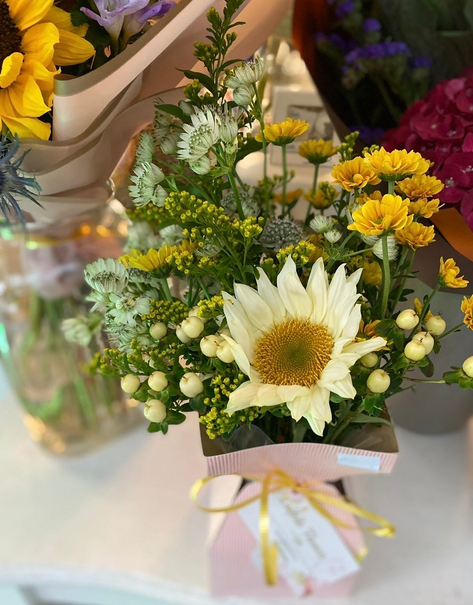 Mini Masterpiece Craft Box Vase Arrangement for your budget