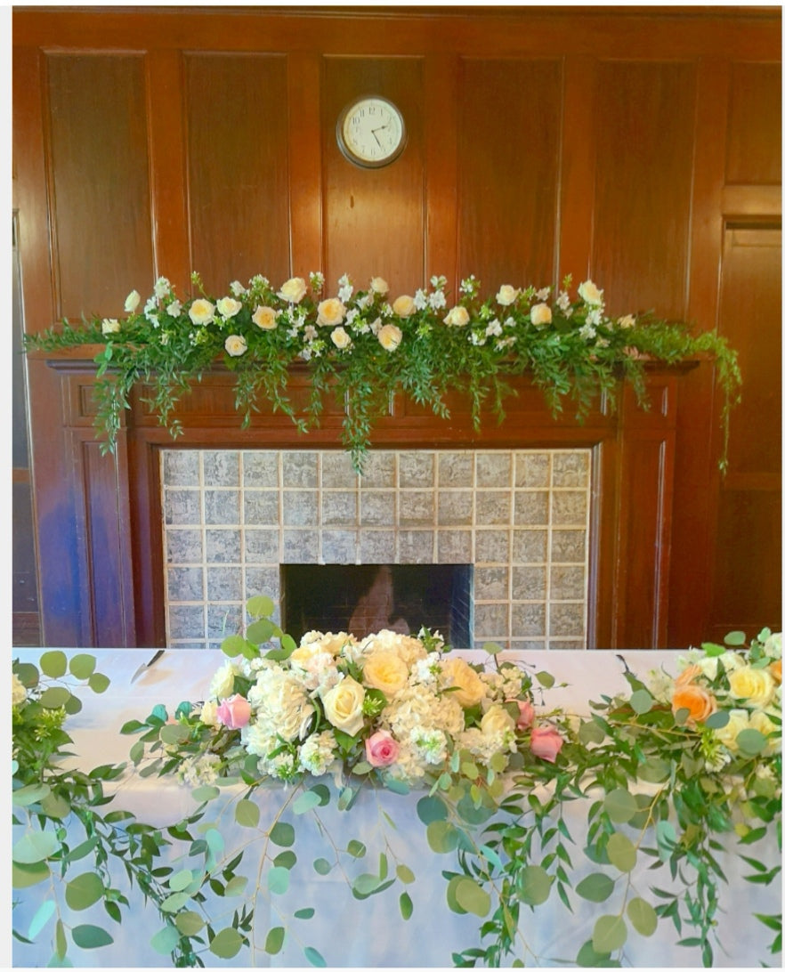 WF 20a - Reception Flowers Mantlepiece